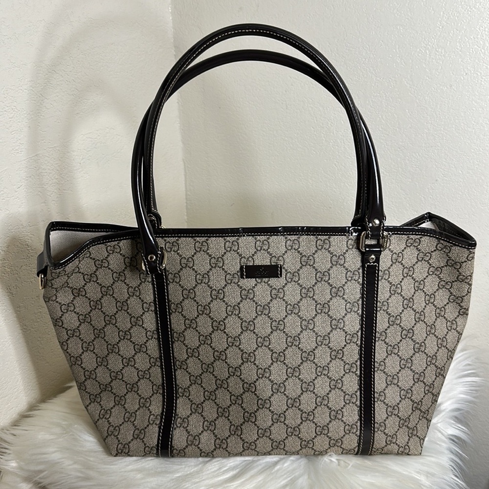 💯Authentic Gucci Tote Monogram Handbag 🍀